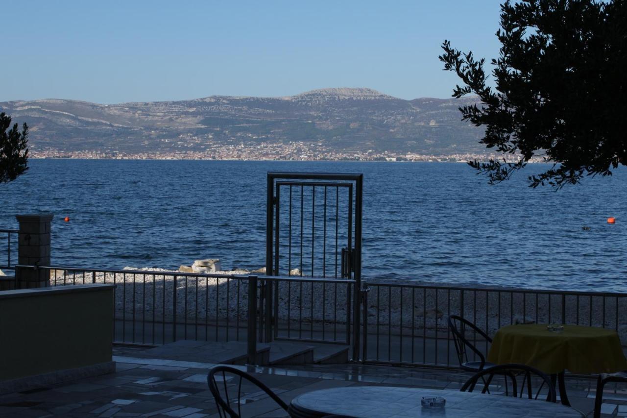Apartments By The Sea Slatine, Ciovo - 10435 Exteriör bild