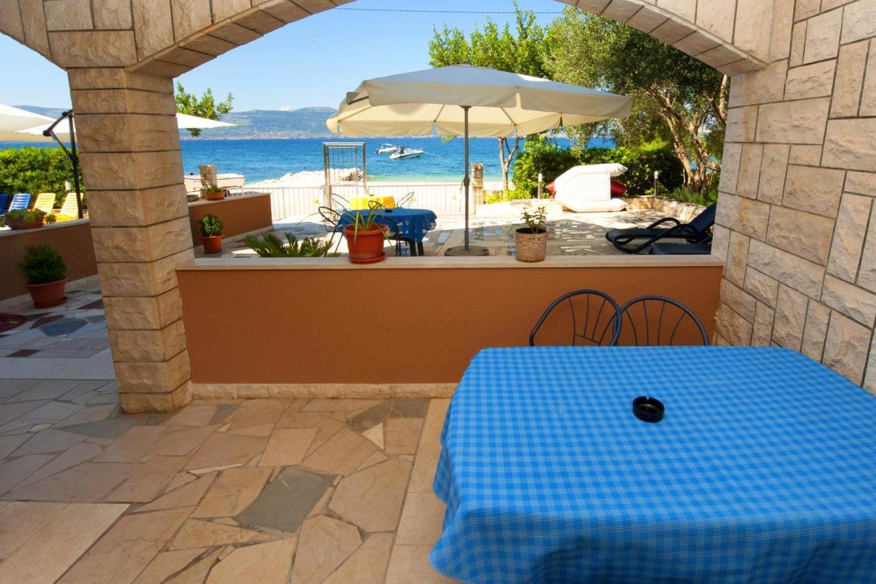 Apartments By The Sea Slatine, Ciovo - 10435 Exteriör bild